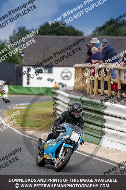 Vintage motorcycle club;eventdigitalimages;mallory park;mallory park trackday photographs;no limits trackdays;peter wileman photography;trackday digital images;trackday photos;vmcc festival 1000 bikes photographs